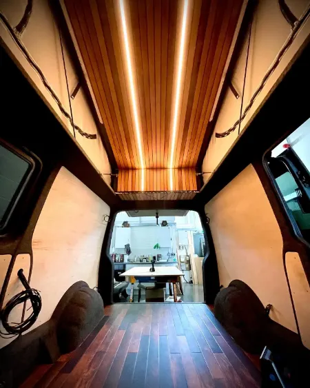 JMH Workshop – interior finish